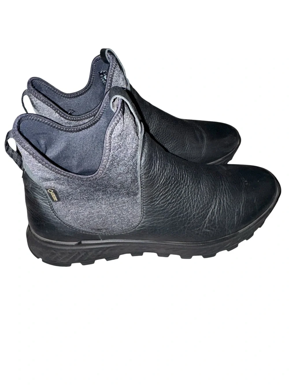 Women’s black Ecco Exostrike Chelsea Boots size 9 good condition